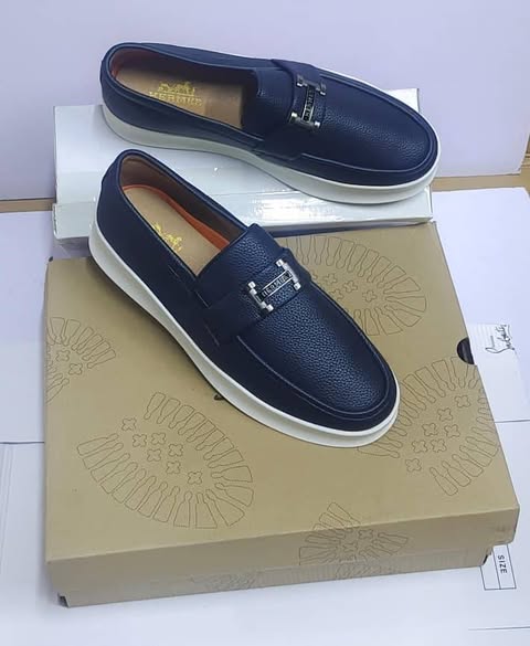 Chaussures disponibles en tailles 40 à 46