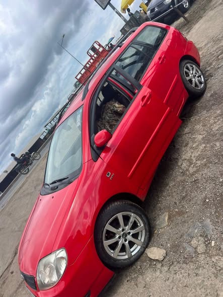 Corolla long châssis 2004 à vendre