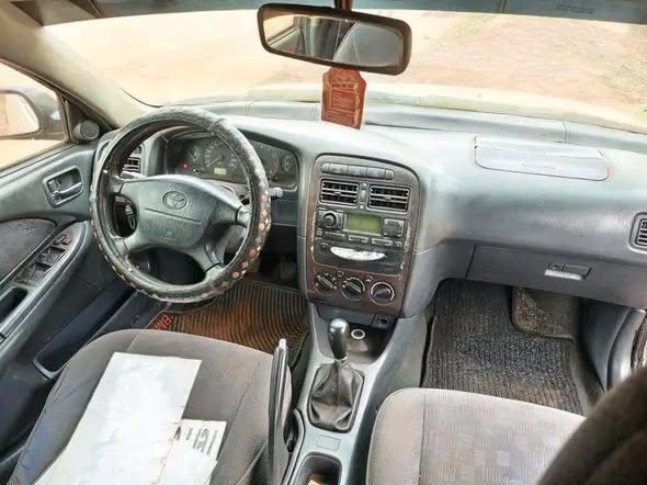 Toyota Yaris climatisee ultra propre