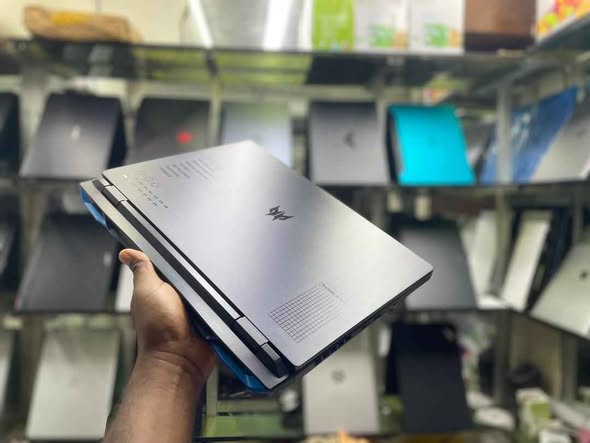 Acer Predator Helios Neo 16 Gaming Laptop