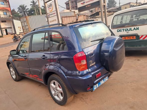 TOYOTA RAV4 2003 à vendre