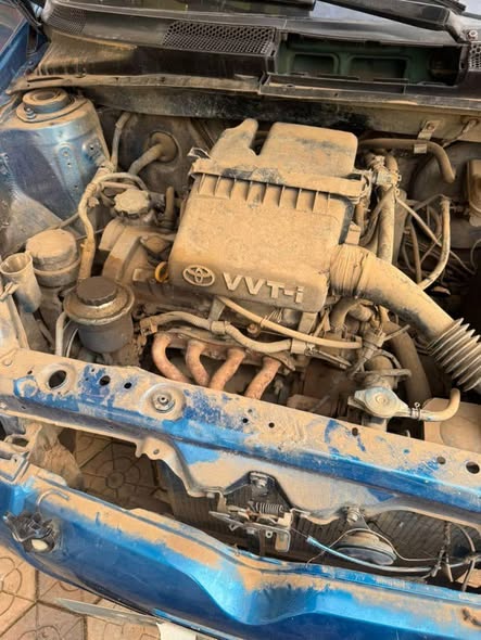URGENT Yaris 2002 à vendre