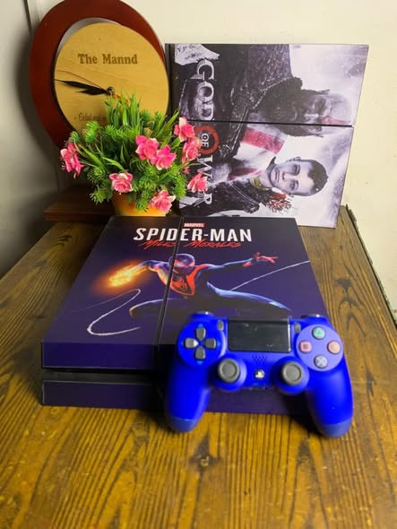 PS4 avec jeux et accessoire de qualité