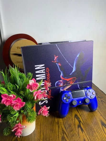 PS4 avec jeux et accessoire de qualité