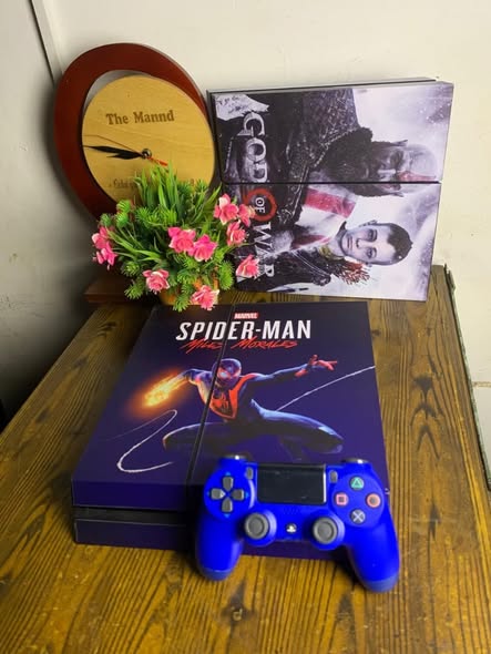 PS4 avec jeux et accessoire de qualité