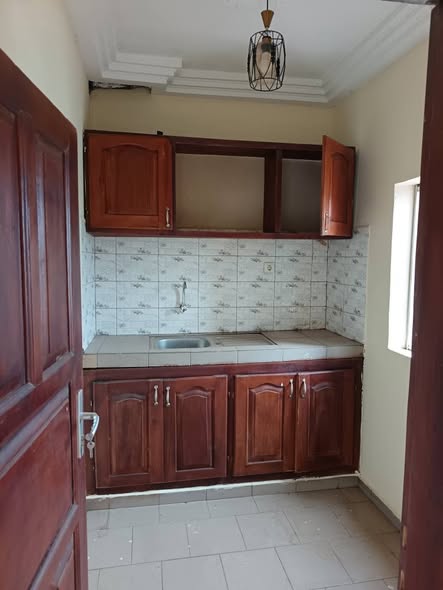 Appartement moderne à louer à Odza