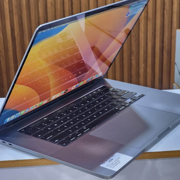 Macbook Pro 16 Retina 2019 i7