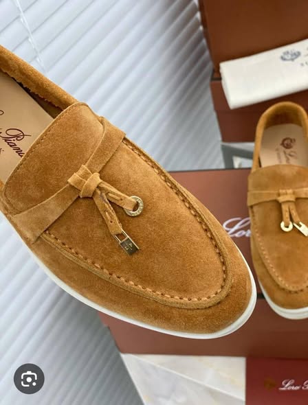 Chaussures en vente