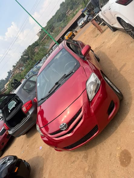 Yaris Berlin Manuel à vendre