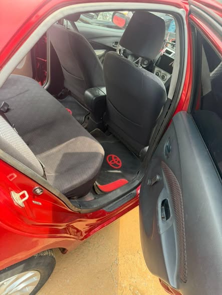 Yaris Berlin Manuel à vendre