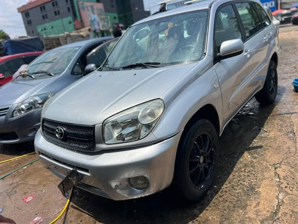 Toyota RAV4 2005 Essence Automatique