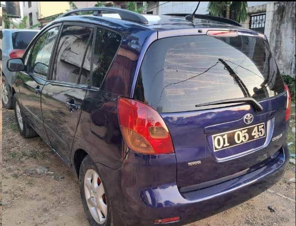 Corolla Verso 5 places manuelle Essence