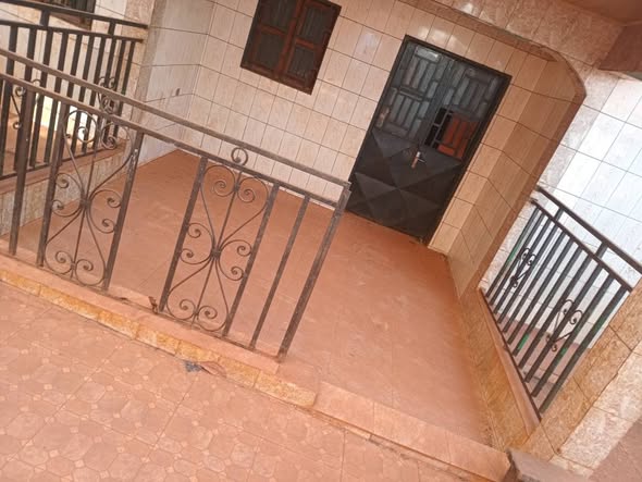 Maison individuelle à louer à Bafoussam