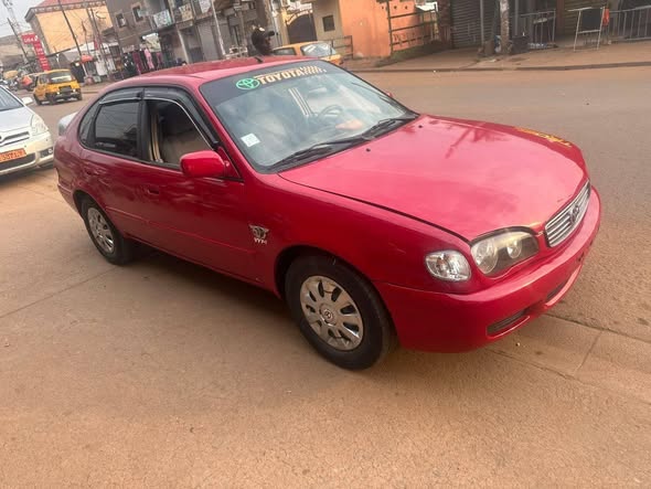Corolla 111 propre à vendre