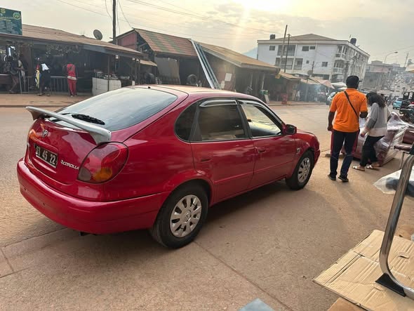 Corolla 111 propre à vendre