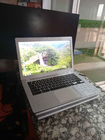 Laptop Toshiba 13,3 pouces – Windows 10 Pro