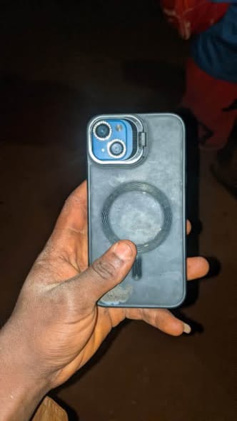 iPhone XR transformé en 13 à vendre
