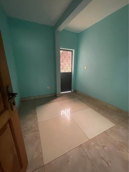 Espace commercial à louer à Yaoundé