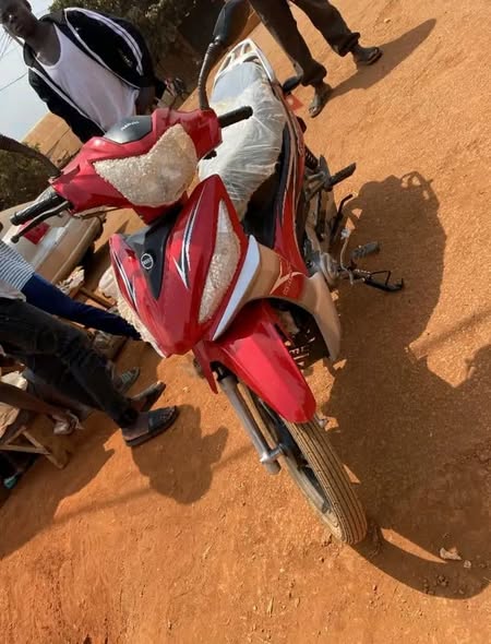 Scooter Hadjin bien propre à vendre
