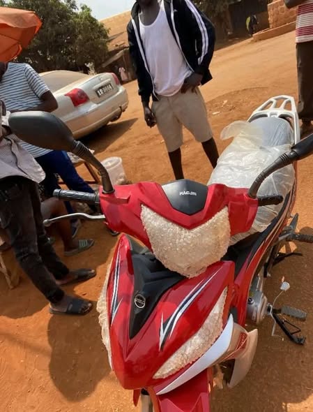 Scooter Hadjin bien propre à vendre