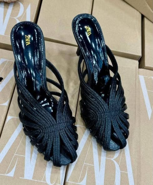 Mules zara et talons de luxe
