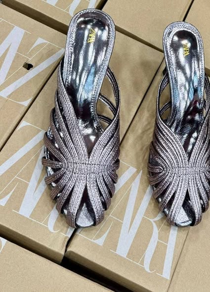 Mules zara et talons de luxe