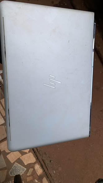 Laptop ultra slim HP core i3 à vendre