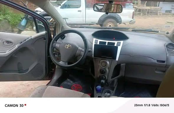 Yaris Vitz 2011 à vendre