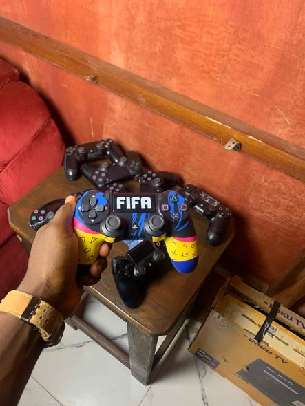 Manette d'origine en solde