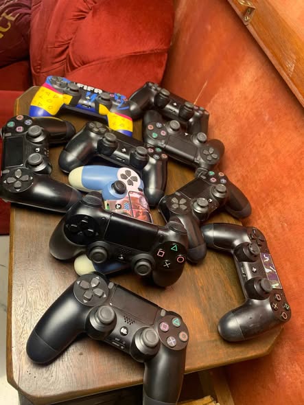 Manette d'origine en solde
