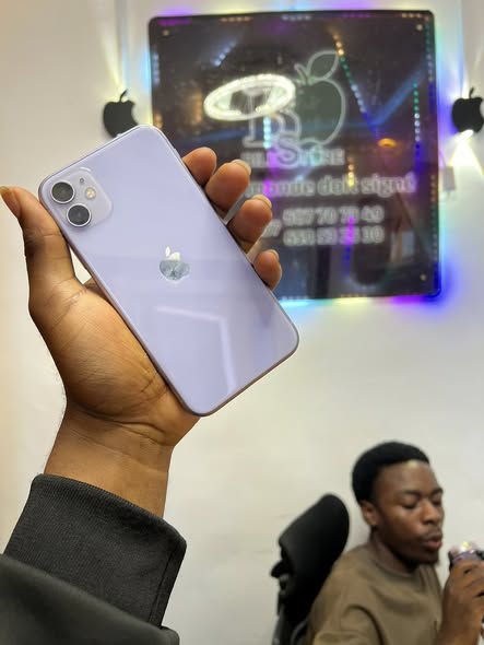 Ventes et trocs de téléphones à Bafoussam