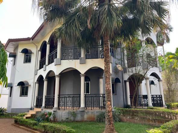 Duplex à vendre à tkc