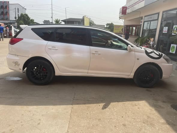 Toyota Runx Verso à vendre