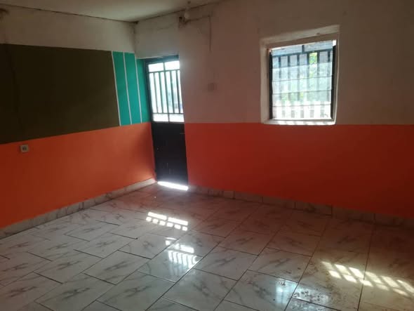 Chambre moderne à louer à Bafoussam