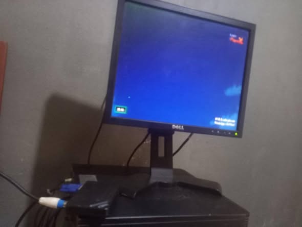 Moniteur et cartes TV à vendre