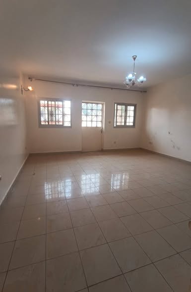 Appartement 3 chambres à louer à Obobogo