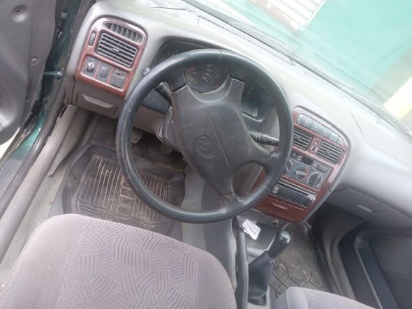 Voiture à vendre, moteur diesel