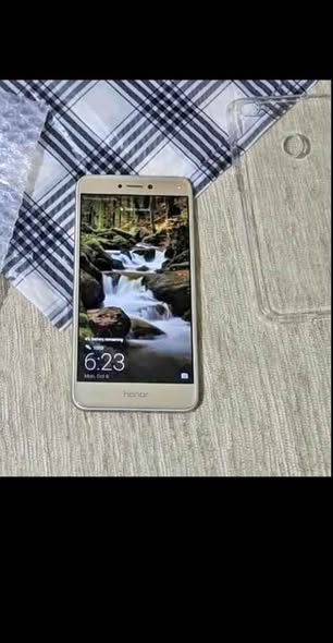 Huawei Honor 8 Lite – 128Go / RAM 6Go