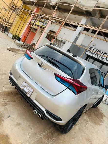 TOYOTA AURIS 2018 à vendre