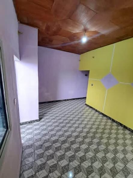 Studio moderne à Odza