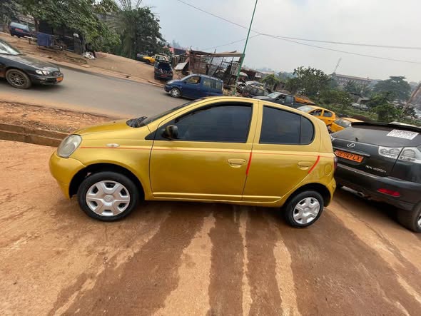 Yaris 2002 à vendre