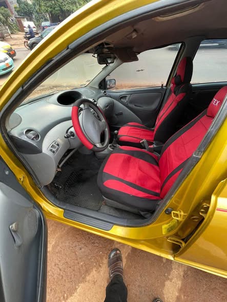 Yaris 2002 à vendre