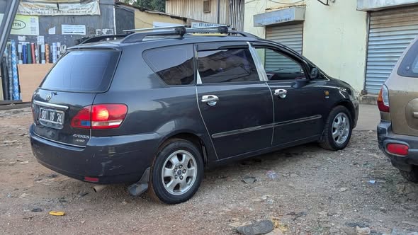 Avensis verso premier choix