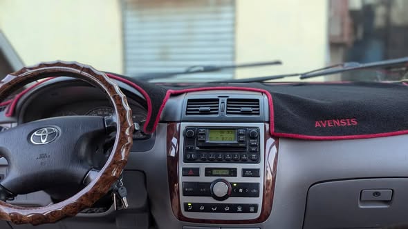 Avensis verso premier choix