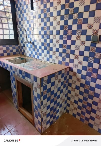 Studio moderne à Bafoussam avec parking
