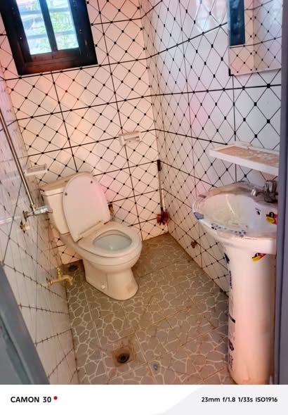 Studio moderne à Bafoussam avec parking