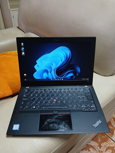 Lenovo core i7 8e génération ultra slim