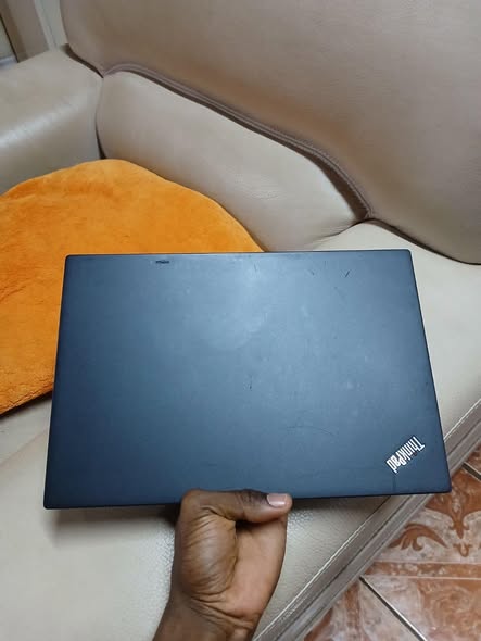 Lenovo core i7 8e génération ultra slim