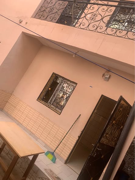 Studio moderne à louer à Dschang