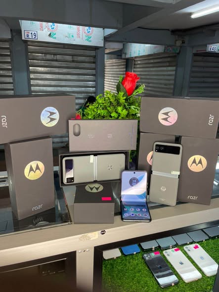 MOTOROLA RAZR 2023 PLIABLE 128/8 gigas
